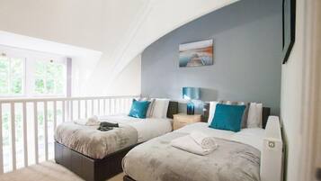 Panoramic Apartment | 2 bedrooms, premium bedding, iron/ironing board, cribs/infant beds