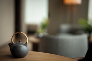 豪華套房, 1 張特大雙人床 | 免費迷你吧物品、客房內保險箱、書桌、筆電工作空間