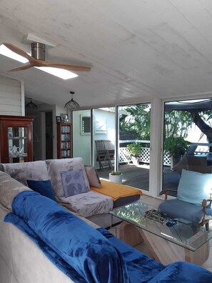 Living area - Charmante Case Créole Avec vue mer (L'Étang-Salé)