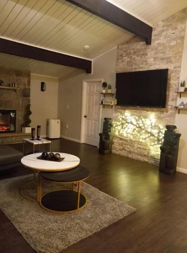 Interior - The Perfect Getaway (East Stroudsburg)