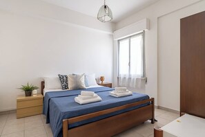 2 bedrooms, bed sheets