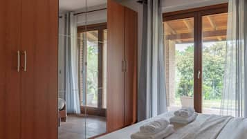 4 Schlafzimmer, Bügeleisen/Bügelbrett, kostenloses WLAN, Bettwäsche