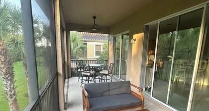 Gorgeous 2nd Floor Unit in The Quarry, Minutes to downtown Naples and Mercato.