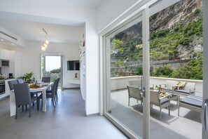 Outdoor dining - Villa Donna Rachele - Sea view Jacuzzi and Free Parking (Amalfi)