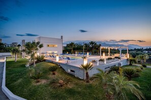 Villa, Smoking | 6 bedrooms