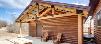 Charming Cabin Near Roaring River State Park!