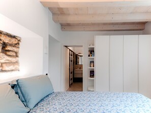 2 bedrooms, free WiFi