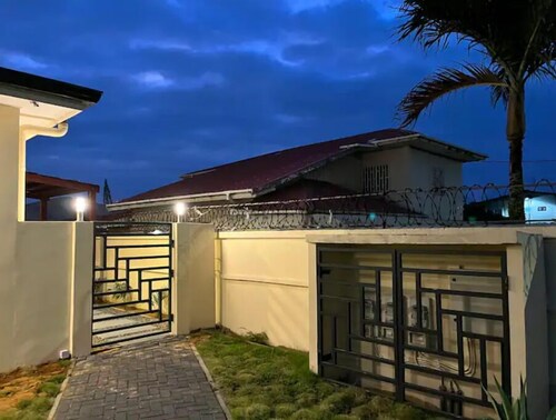 Wabi-Sabi: 2br & Private Pool by Amara Apartments