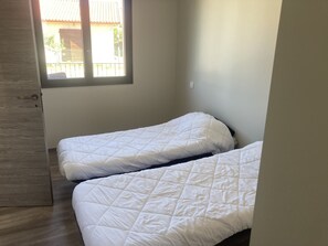 2 bedrooms