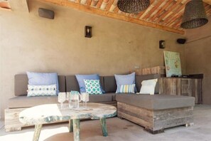 Télévision, chaîne hi-fi