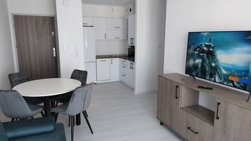 Íbúð með útsýni | 1 svefnherbergi, myrkratjöld/-gardínur, hljóðeinangrun