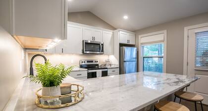 The Catherine, 1BR Cozy Studio by Velvet Ditch Villas