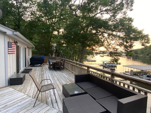 Beautifully remodeled, lakefront home in Osage Beach. Excellent boat parking.