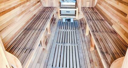 7-Bed Mountain Retreat: River, Views & Adventure