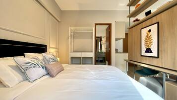 Deluxe Apartment | Individually decorated, individually furnished, desk, free WiFi