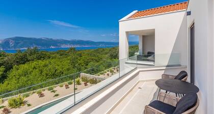 Villa VERENA mit beheiztem Pool