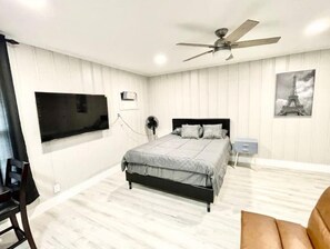 Room - Studio Guesthouse by the Park (Dallas)