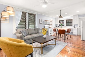 House, Multiple Beds, Kitchen, Garden View | Living area | TV