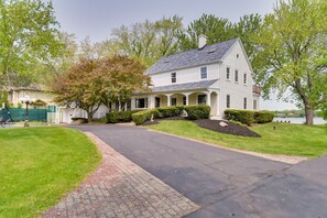 Exterior - Pistakee Lake Estate w/ Boat Dock & Hot Tub! (Johnsburg)