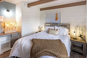 4 Schlafzimmer, Schreibtisch, Bügeleisen/Bügelbrett, Reisekinderbett