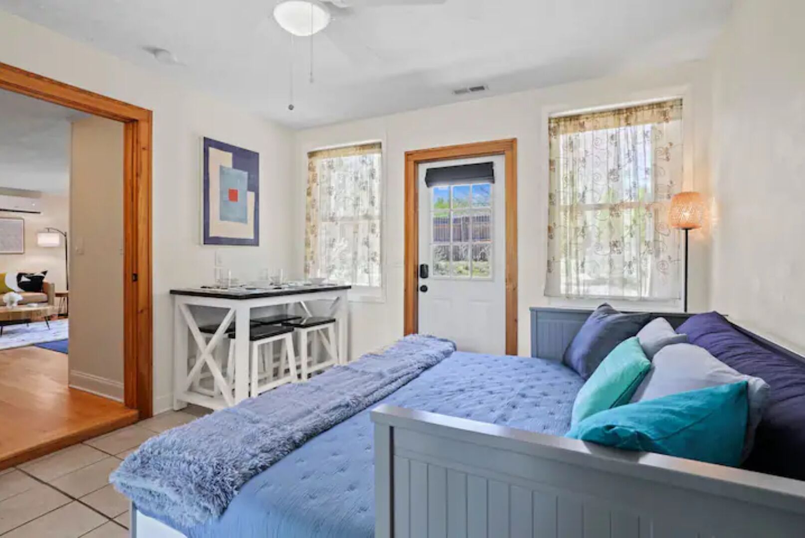 1 bedroom, desk, iron/ironing board, WiFi