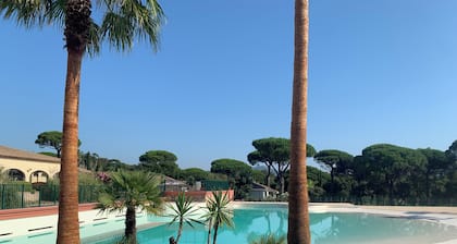 Chalet avec une vue mer Ă couper le souffle Ă 5 km de St Tropez