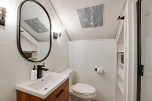 Hårføner og håndklær