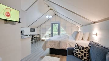 1 bedroom, travel crib, free WiFi, bed sheets