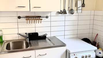 Studio | Private kitchen | Fridge, microwave, oven, espresso maker