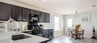 ENTIRE HOME | 3BR WFH Hub | 2 Baths | Near SoCo