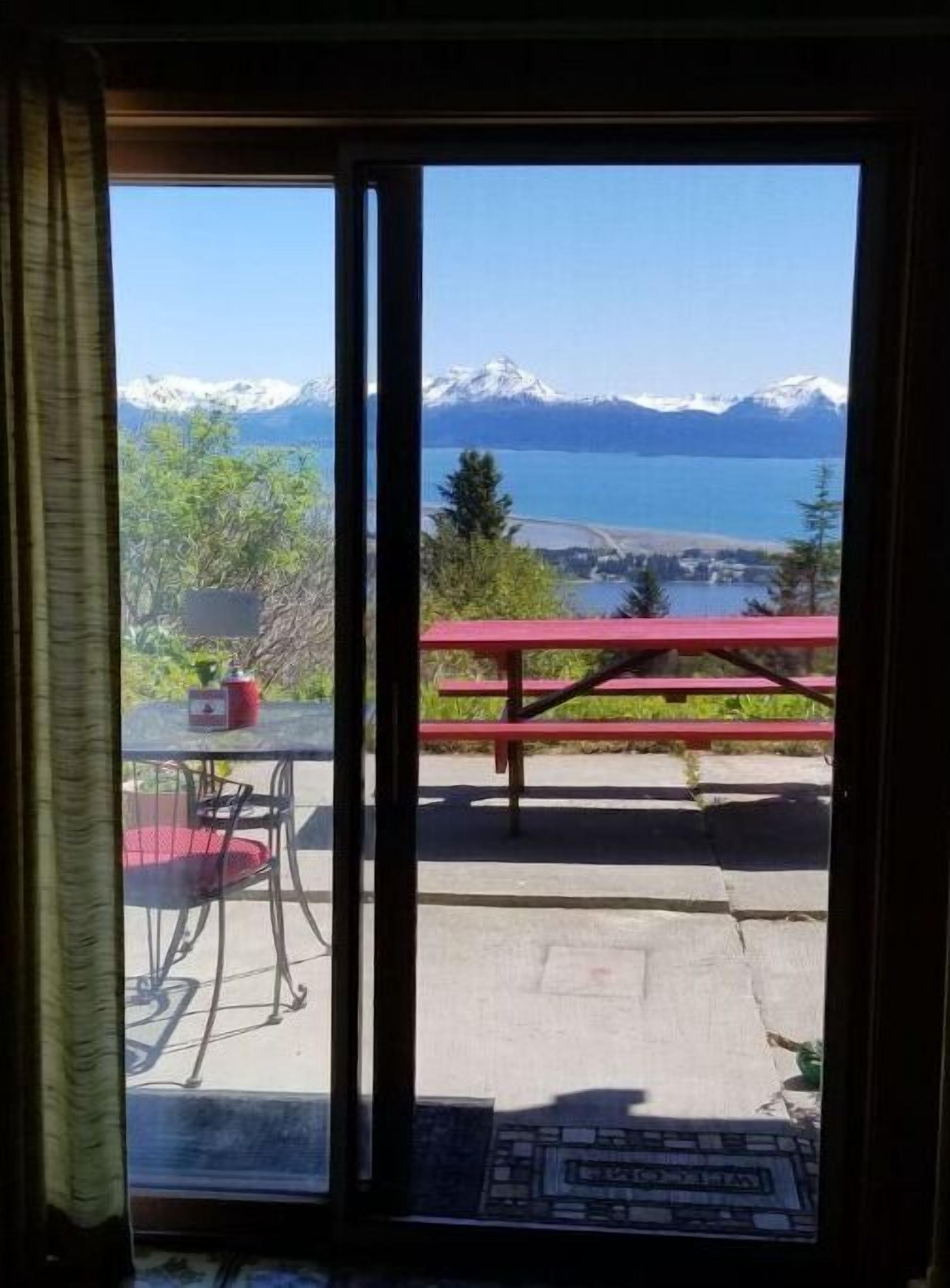 Bayview Gardens Cabin, Lower Level, View & Sauna