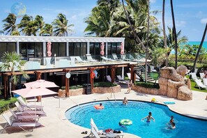 Pool - Ocean Front Condo - Walk out to the Sand (Miami)