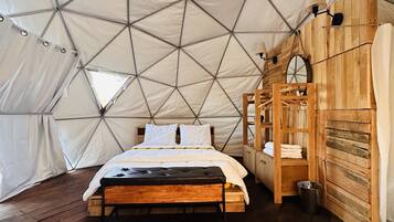 Perhebungalow, 1 makuuhuone | 1 makuuhuone, ilmainen Wi-Fi, vuodevaatteet