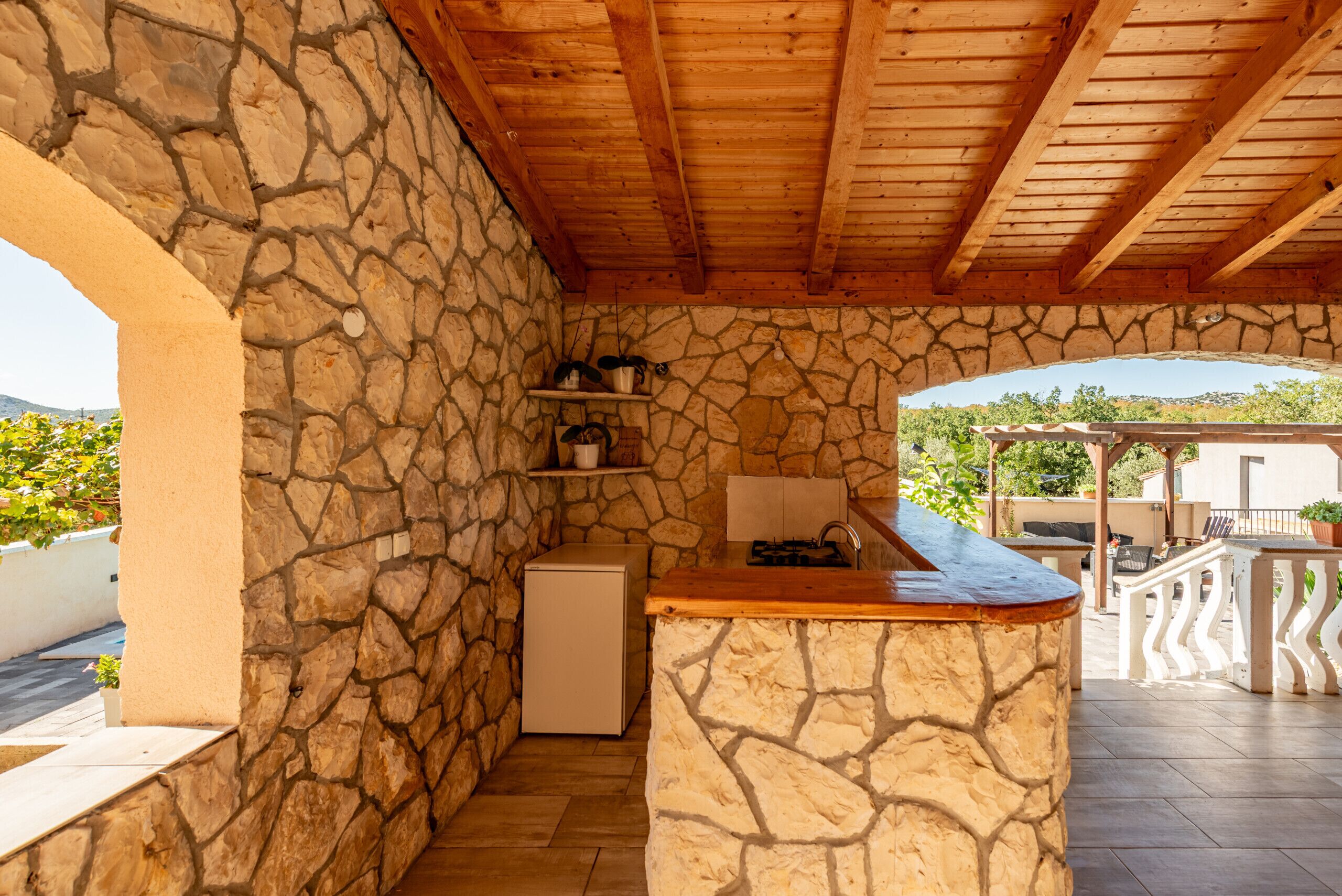 Kühlschrank, Mikrowelle, Ofen, Geschirrspüler