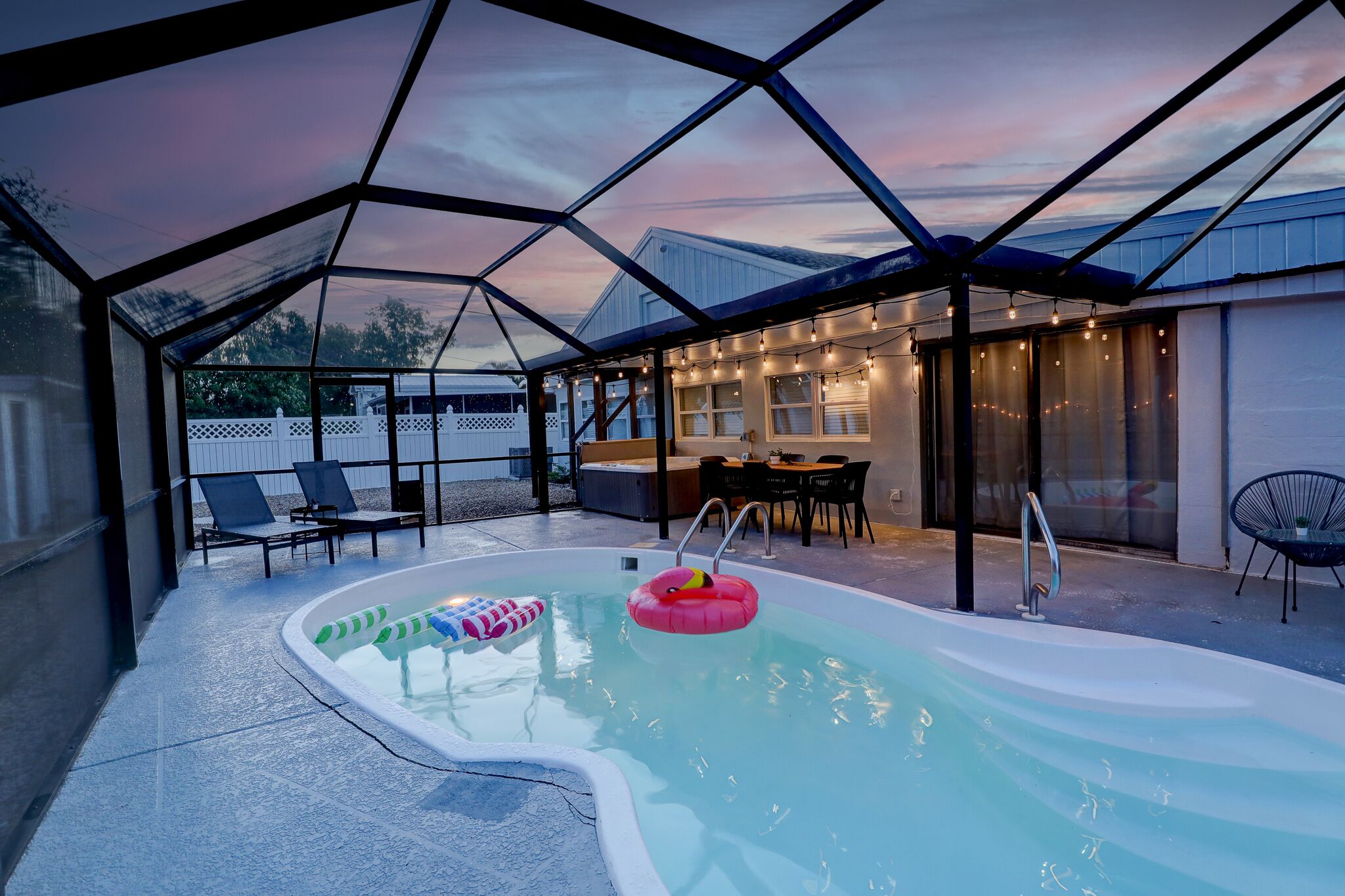 室外泳池、暖水池