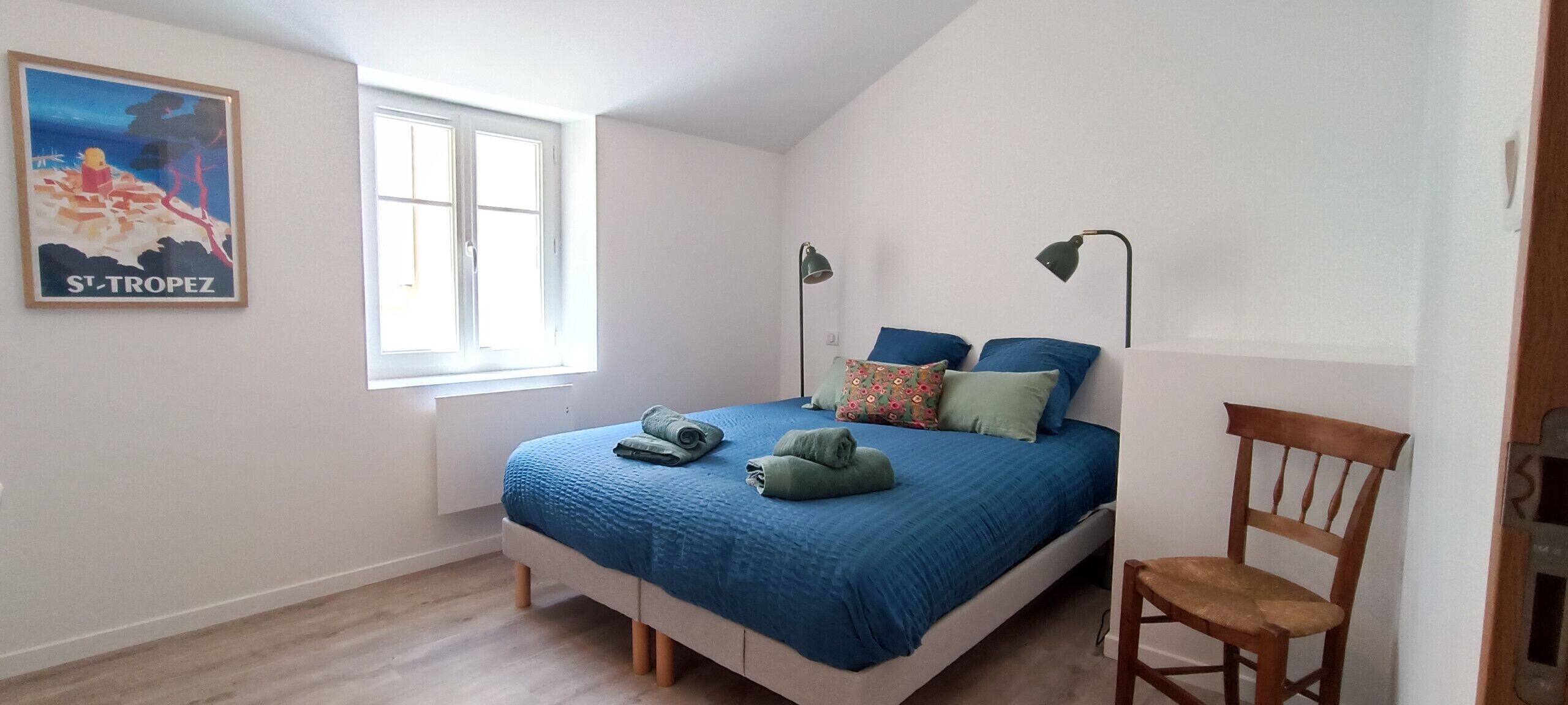 4 chambres, fer et planche à repasser, Wi-Fi gratuit