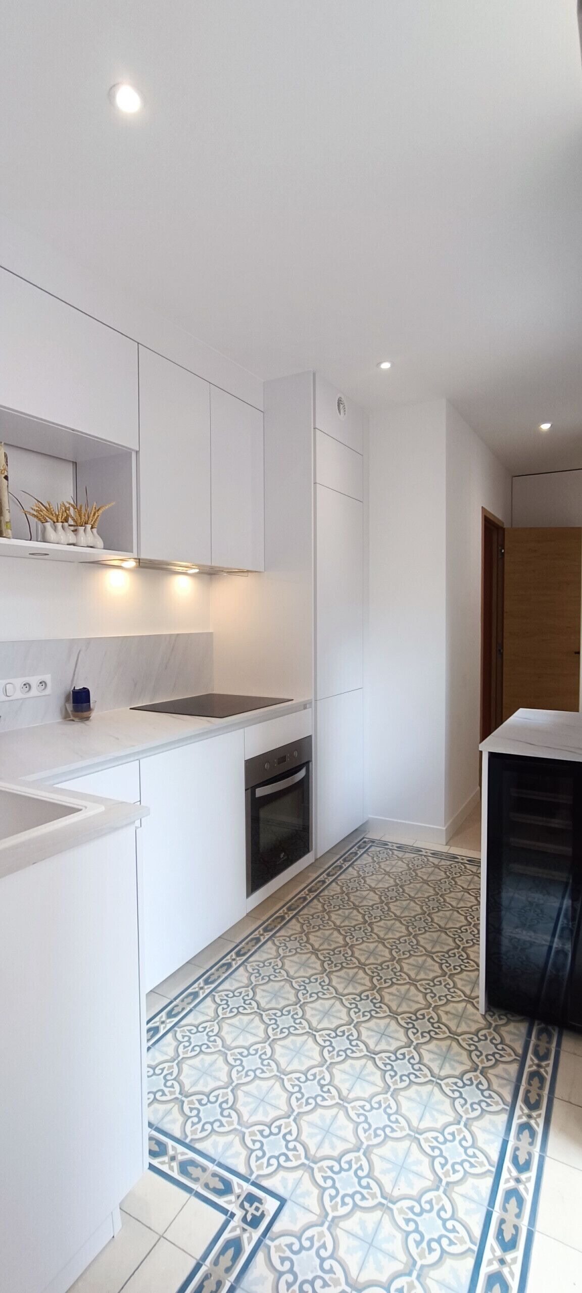 Réfrigérateur, micro-ondes, four, lave-vaisselle