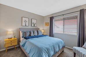 2 bedrooms, iron/ironing board, travel cot, free WiFi - Casa Cortez - Cozy & Quiet by Trails and Restaurants! (Sedona)