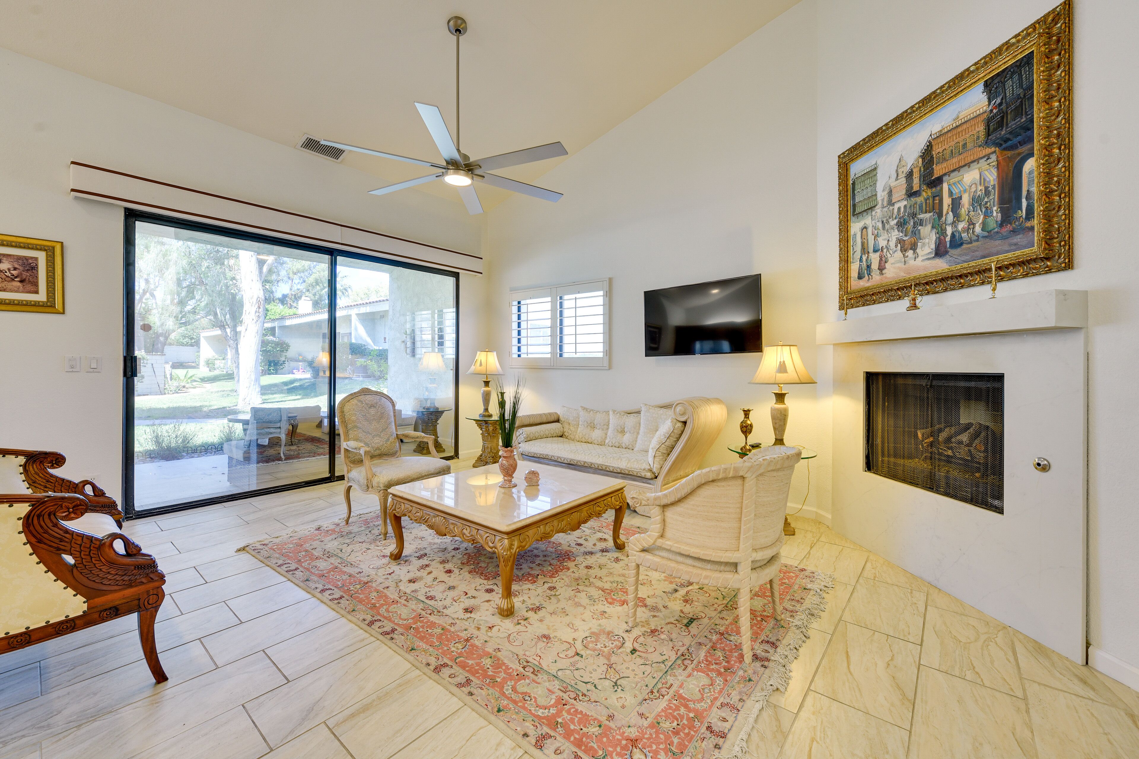 Palm Desert Condo: Patio, Grill & Resort Pools