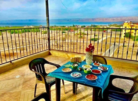 Daily English breakfast (JOD 5 per person)