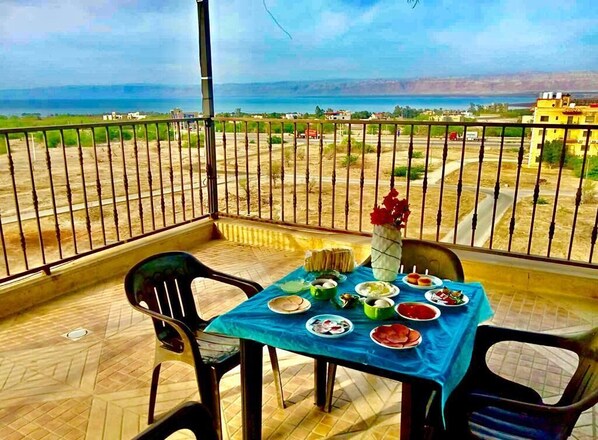 Daily English breakfast (JOD 5 per person) - Lafamilia Albadwan (Sweimeh)