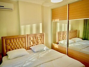 Deluxe Apartment | 1 bedroom, Egyptian cotton sheets, premium bedding, memory foam beds