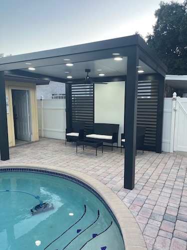 Villa W/Pool And just 5 mins away from Raymond James Stadium and 10 min TPA.