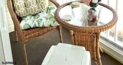 beautiful 3 bedroom 2 full bath within walking distance from the beach.