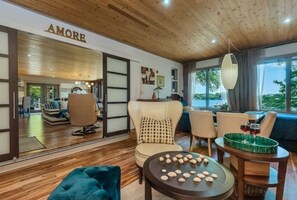 Dining - Luxurious Lake Norman Lakehouse w/Boat Dock & Ramp (Sherrills Ford)