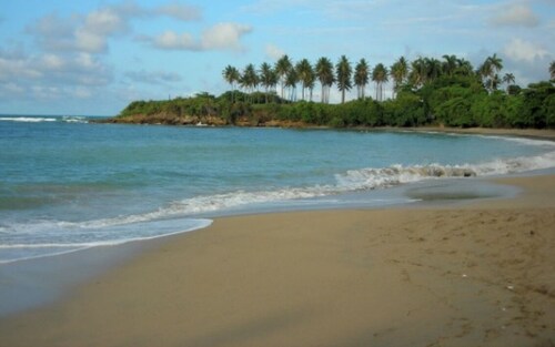 Excelente villa frente a la playa ideal para vacaciones o reuniones