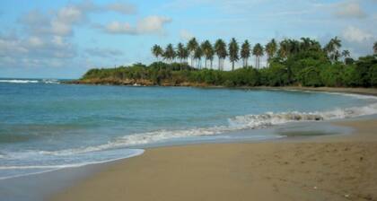 Excelente villa frente a la playa ideal para vacaciones o reuniones