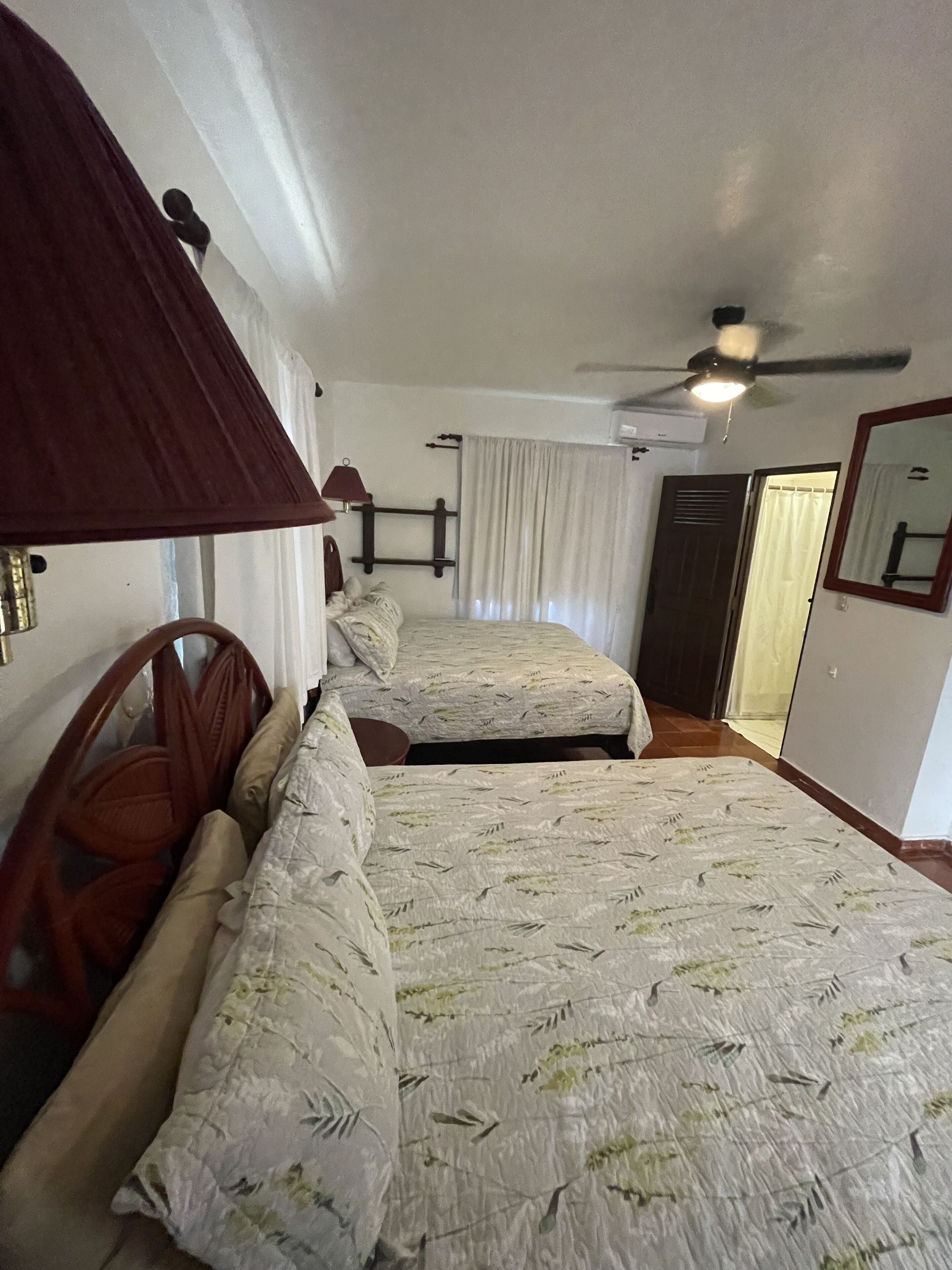 4 chambres, coffres-forts dans les chambres, Wi-Fi gratuit
