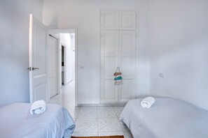 3 bedrooms, free WiFi, bed sheets