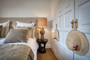 4 Schlafzimmer, Schreibtisch, kostenloses WLAN, Bettwäsche